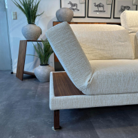 Brühl - Funktionssofa Moule Stoff 3690 40 Beige Holzkufe Nussbaum Geölt Tellerfuß Verchromt Inklusive Kissen - 4