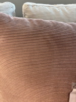 Raum.Freunde - Ecksofa Helmi Stoff 6 Feincord Weiß Metallkufe Schwarz Matt Inklusive Kissen - 6