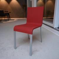 einzelstuehle-vitra-stuhl-03-sitzschalenfarbe-signalrot-untergestell-pulverbeschichtet-silber-glatt-5