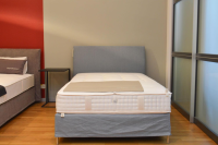 Schramm - Bett Origins mit Kopfteil Due Stoff Nils 440 Sky Blau Füße Chrom mit Matratze - 10