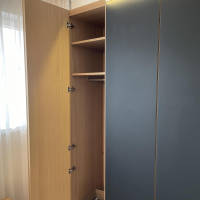 Voglauer - Schlafzimmer V-PUR Mit Kleiderschrank Bett Und Nachttischen Eiche Altholz Loden Basaltgrau Frontglas Anthrazit - 19