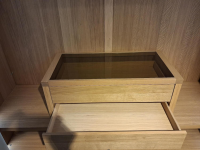 Voglauer - Drehtürenschrank Valpin Eiche Altholz Akzent Colorglas Optiwhite Mit Beleuchtung Und Innenspiegel - 5