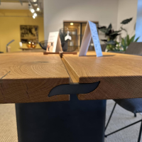 Team 7 - Esstisch Platte Eiche Urig Gebürstet Geölt Gestell Metallwange Schwarz Brüniert Inklusive Topfuntersetzer - 5