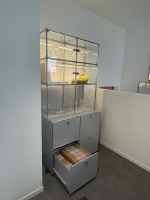 USM Haller - Vitrine Mattsilber mit Glas - 4