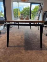 Ligne Roset - Tisch Odessa Massivholz Eiche Natur Gestell Schwarz - 4