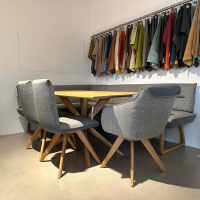 Koinor - Essgruppe S1250 T5005 Platte Massivholz Wildeiche Natur Bezug Stoff 20 Q2 Farbe Sky Grau Und Rain Grau - 12