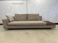 Walter Knoll - Sofa Tama Living 821 Leder Velvet 1484 Hazelnut Braun Gestell Nussbaum Mit Splint Geölt Mit Kissen Und Tablett - 7