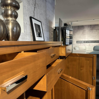 Form Exclusiv - Hochanrichte Bordeaux 170543 Euro Kirsche Zeder Samtreflex Beschläge Poliert Und Vernickelt - 2