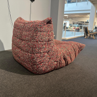 Ligne Roset - Sessel Togo Edition Stoff Atom Confettis Rot Schwarz Weiß - 6