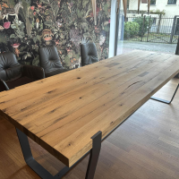 Janua - Tisch BB11 Clamp Platte Eiche Altholz Natur Geölt Füße RAL 9005 Tiefschwarz Schwarz Pulverbeschichtet - 3