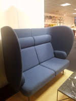 2-sitzer-sofas-fritz-hansen-plenum-zweisitzer-sofa-stoff-capture-6001-blau-gestell-anthrazit-201-01-2