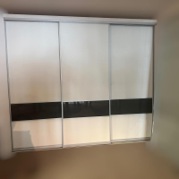 Raumplus - Schiebetürenschrank Front Weiß Matt Strukturiert Korpus Grau Mit Hochwertiger Inneneinteilung - 6