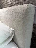 Schramm - Boxspringbett Basis 18 Kopfteil Change Stoff Bella-2690-Platinum mit Matratzen Divina - 3
