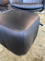 KFF - Sessel Faye Casual Leder Sauvage Schwarz 5 Sternfuß Metall Schwarz Inklusive Hocker - 4