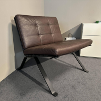 Girsberger - Lounge Sessel 1600 Black Edition Leder Vitoria 2122 Ebony Braun Gestell Schwarz Beschichtet - 7