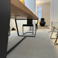 Janua - Esstisch Clamp Platte Eiche Altholz Natur Geölt Gestell Stahl RAL 9005 Tiefschwarz Schwarz Pulverbeschichtet - 3