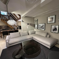 Violetta - Ecksofa Vesna Stoff M107 22 Lichtgrau Mit Verdeckten Gleitern Inklusive 4 Rückenkissen Mit Rollen - 4