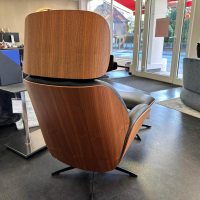 IP Design - Sessel Trinity Leder Space Black Schwarz Schale Nussbaum Geölt Sternfuß Metall Matt Schwarz Inklusive Hocker - 5