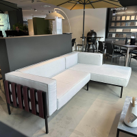 Zumsteg - Loungegruppe Iconic Stoff Sunbrella Lopi Ash Grau Bänder Tanne Bordeaux Rot Gestell Edelstahl Schwarz Pulverbeschichtet - 3