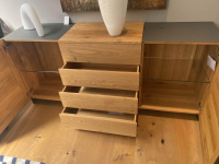 Scholtissek - Anrichte Tratum Knorrige Eiche Natur Geölt Und Glas Dunkelgrau Matt - 8