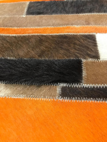 rechteckige-teppiche-kare-design-teppich-37856-brick-orange-aus-echtleder-kuhfell-gefaerbt-orange-3
