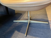 Fritz Hansen - 2er Set Stuhl Swan Chair Pure Leather Leder Natur Beige Gestell Vergoldet Drehbar - 2