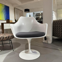 Knoll International - Armlehnstuhl Saarinen Tulip Schale Weiß Drehbar Sitzkissen Tessuto Hopsack Charcoal Dunkelgrau - 5