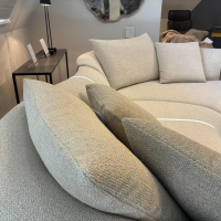 COR - Sofa Siwa Stoff 8207 Muschel Creme mit Hocker und Kissen - 6