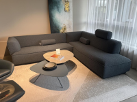 Leolux - Ecksofa Loya Stoff Bouclé 33618 Robou 18 Steel Grau Inklusive Kopfstütze Und Armrollenkissen - 3