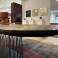 Janua - Tisch Basket BC 07 Platte Eiche Geräuchert Anthrazit Geölt Gestell Stahllasur Bronze Mit Kieselkante - 4