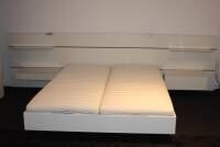 Interlübke - Bett Nocto Plus Lack Kristallweiß M02 mit Matratzen und Rückwandpaneele - 8