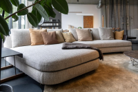 Walter Knoll - Ecksofa Tama Stoff Namib Oryx Beige Armlehne Leder Coffee Schwarz Füße Nussbaum Geölt Inkl. Beistelltisch Leder Coffee Schwarz Gestell Bronze - 7