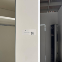 Loddenkemper - Kleiderschrank Maxx 200 Lack Weiß Matt Griffe Edelstahloptik Mit LED-Einbauspots - 4