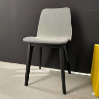 Zeitraum - Stuhl Morph Stoff 2 Rohi Pepper Grau Gestell Europäische Eiche Massiv Graphitschwarz Gebeizt - 3