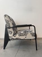 Vitra - Sessel Fauteuil de Salon Stoff Tiger Mountain Gemustert Schwarz Weiß Gestell Tiefschwarz Armlehne Eiche Dunkel - 5
