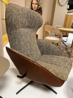 Jori - Lounge Sessel Daydreamer Innen Stoff Mamaye 204 Braun Beige Gelb Außen Leder Lolita Pralina Braun Gestell Bronze Lackiert Inklusive Hocker - 5