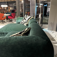 Bretz - Ecksofa Tharuun Stoff 67 7137 Velours Emerald Grün Füße Gleiter Schwarz Inklusive Kissen - 5