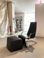 Ligne Roset - Sessel Flip Leder Toro Noir V Schwarz mit Hocker - 4