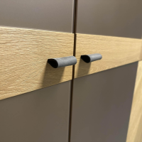 Anrei - Schlafzimmer Sol Asteiche Gebürstet Natur Geölt Farbglas Bronce Matt Mit Ledergriff Rock Grau Schwarz - 9