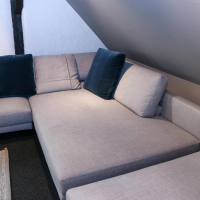 ecksofas-poliform-lounge-sofa-mondrian-stoff-kushira-05-acciaio-grau-mit-ablage-ulme-schwarz-388-01-4