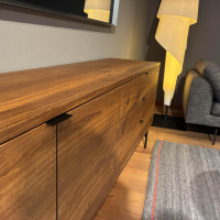 Janua - Sideboard SC 21 Eiche Geräuchert Natur Geölt Oberfläche Gebürstet Fußgestell Aluminium Tiefschwarz - 4