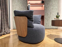 Porada - Drehsessel Calin Stoff Zante Z40 Graublau Mit Rückenlehne In Canaletta-Walnuss-Finish Metallgestell Drehbar - 4