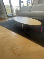 Kettnaker - Couchtisch Solo Ellipse Platte Eiche Matt Unterplatte Lichtgrau Grau Weiß Füße Chrom - 3