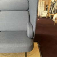 Fritz Hansen - Sofa Plenum Zweisitzer Stoff Capture 6001 Blau Gestell Metall Anthrazit Pulverbeschichtet - 4