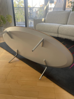 Kettnaker - Couchtisch Solo Ellipse Platte Eiche Matt Unterplatte Lichtgrau Grau Weiß Füße Chrom - 7