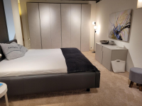 Contur - Kleiderschrank Loretto Dekor Cemento Chiaro Grau Inklusive Kommode Mattlack Madreperla Grau - 3