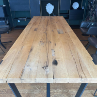Janua - Tisch BB11 Clamp Platte Eiche Altholz Natur Geölt Füße RAL 9005 Tiefschwarz Schwarz Pulverbeschichtet - 5