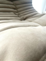 Ligne Roset - Sessel Togo Stoff Alcantara Sea Sand Beige Grau Untergestell Kunststoff Füße Kunststoff Schwarz - 4