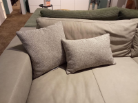 Raum.Freunde - Megasofa Juni Lounge Leder Movini Silver Grau Füße Kunststoff Schwarz Inklusive Kissen - 4