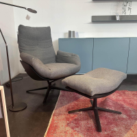 COR - Lounge Drehsessel Cordia Leder Semi 286 Schwarz Gestell Schwarz Inklusive Hocker und Filzgleiter - 5